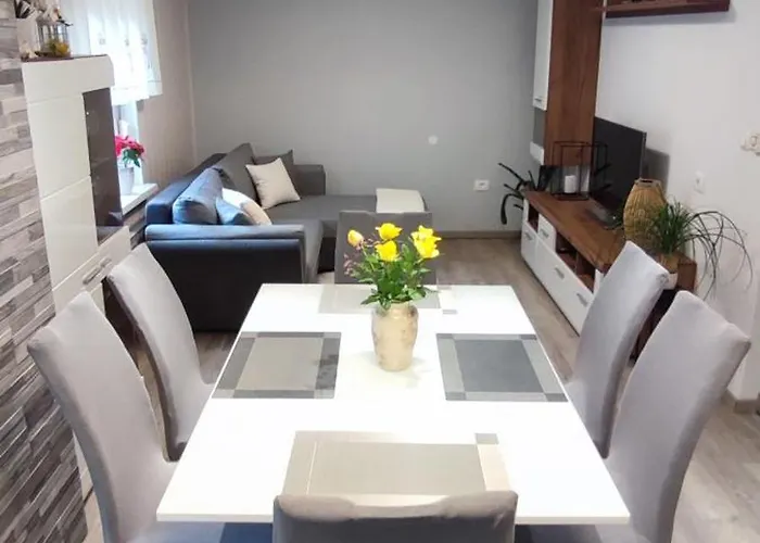 Apartma Soca Oasis Daire *